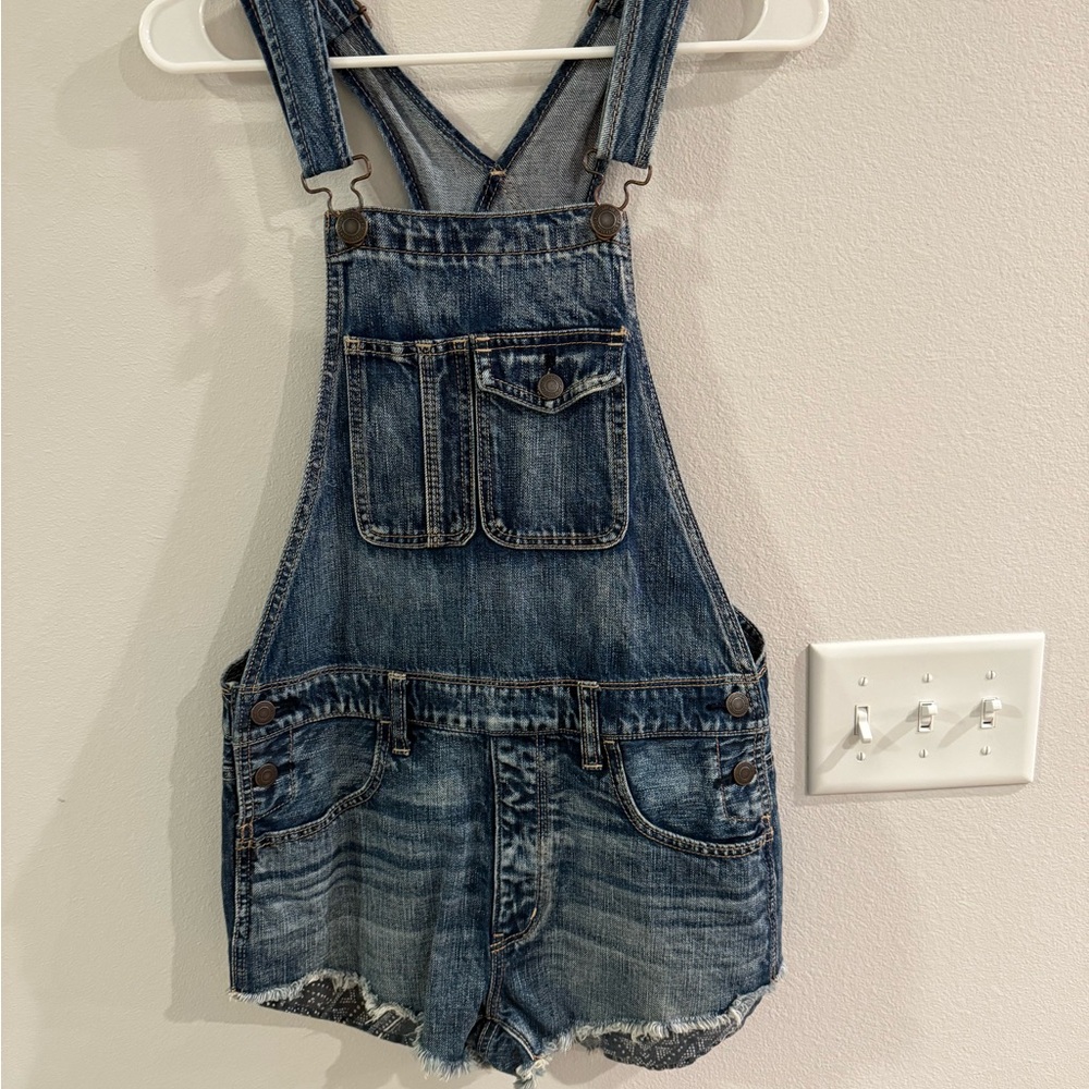 AE blue jean overall shorts